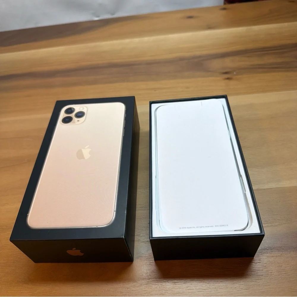 Original Apple iPhone Empty Box and Inserts/Headset/ Charg 11 Pro‎ Max Gold 64Gb